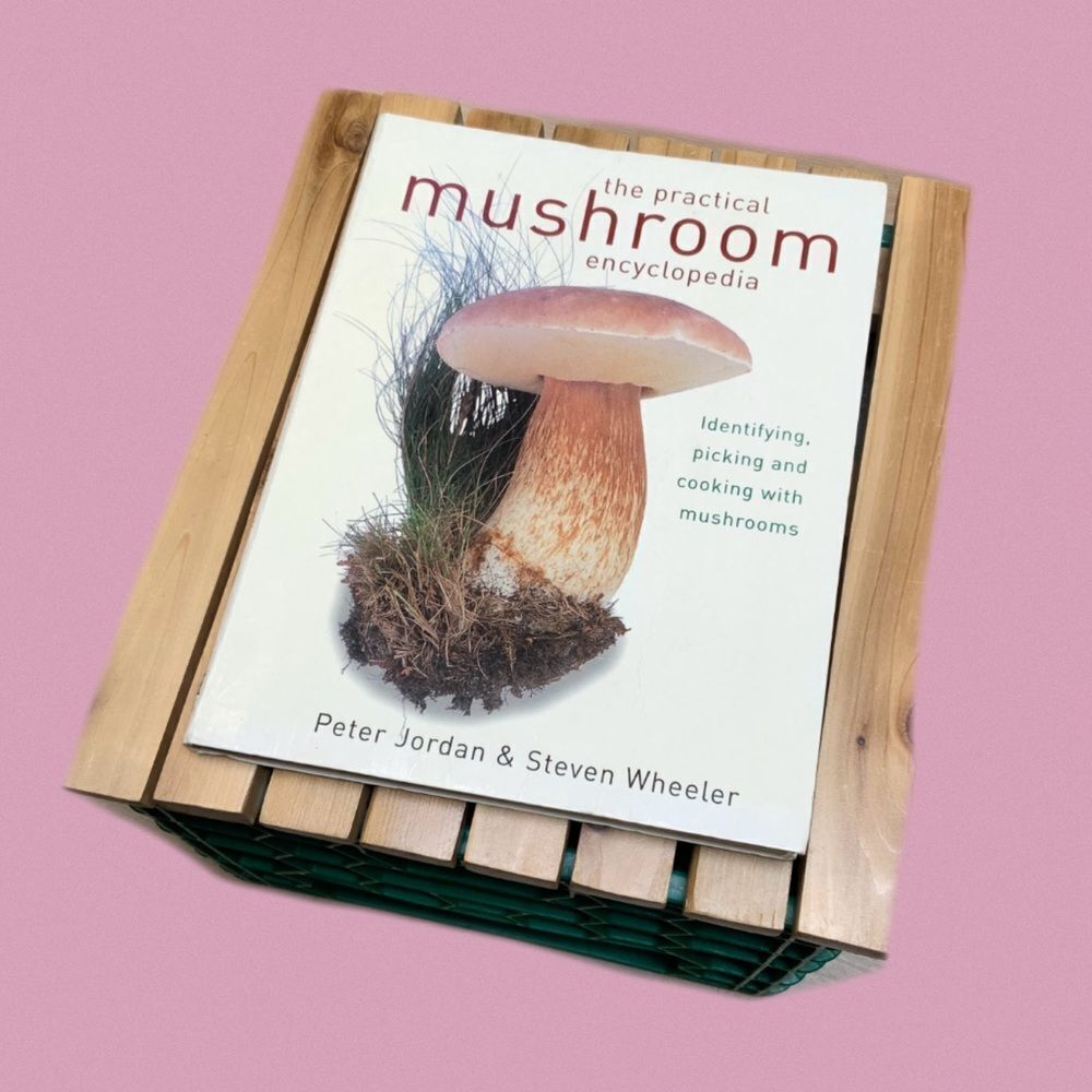 the practical mushroom encyclopedia identification and‎ cook book vintage 90s